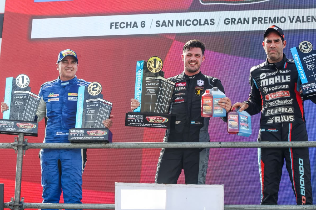 LA VUELTA AL TRIUNFO DEL CAMPEÓN EN LA CLASE.